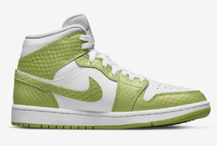 Air Jordan 1 Mid WMNS SE Green Python en internet