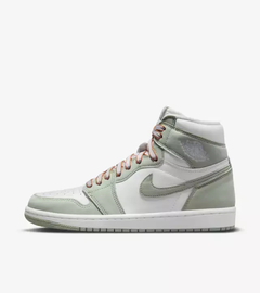 Wmn's Air Jordan 1 Retro High OG Seafoam