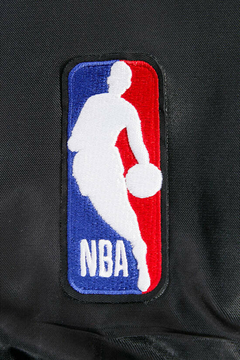 PRO STANDARD NBA CHICAGO BULLS CREST EMBLEM SATIN JACKET BLACK - LoDeJim