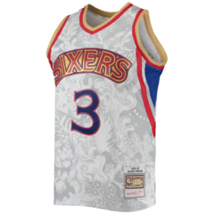 Set Philadelphia 76ers Mitchell & Ness 'White' Hardwood Classics Lunar New Year Swingman Jersey + Shorts en internet