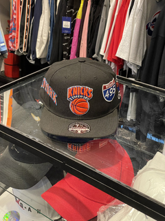 Mitchell & Ness Knicks HL City Fitted Cap - comprar online