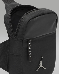 JORDAN AIRBORNE HIP BAG "TRIPLE BLACK" - tienda online