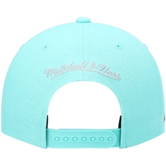 Mitchell & Ness x Lids Aqua Angeles Lakers Blue Gift Box Snapback Hat en internet