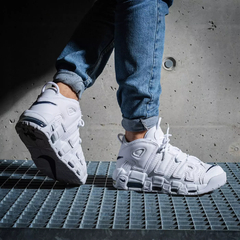 NIKE AIR MORE UPTEMPO APPEARS WHITE AND MIDNIGHT NAVY - LoDeJim