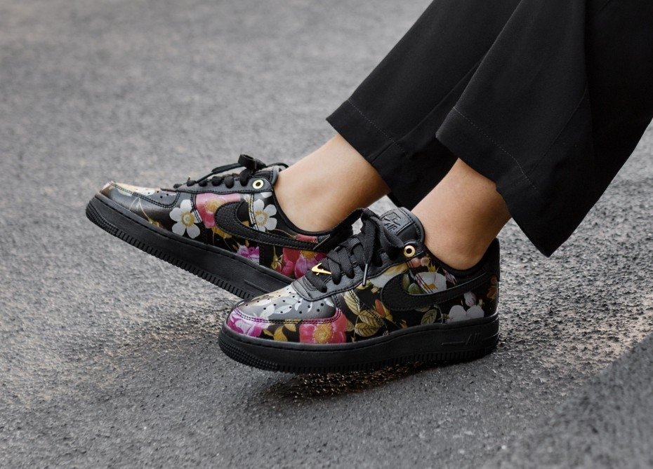 Nike Wmns Air Force 1 '07 LXX Floral 'Black'