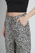 Pantalón Parches Gabardina Animal Print - comprar online