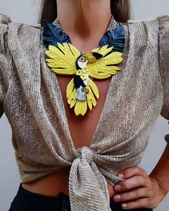 COLLAR TUCAN