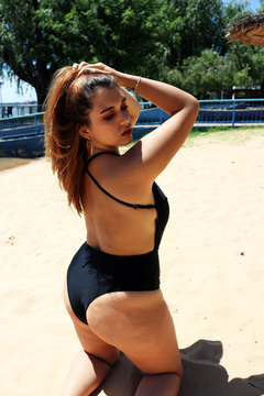 Enteriza Serena Negra (Talles 36 al 48) - Bikinis Marsant