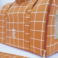 Bolsa Transporte Tecido Pata Chic Grid - Ocre - Pata Chic