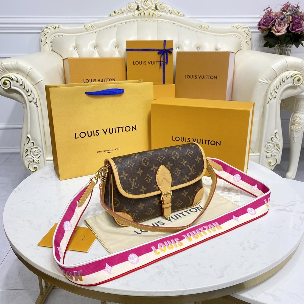 Bolsa Louis Vuitton Diane M46049 - Comprar em GVimport