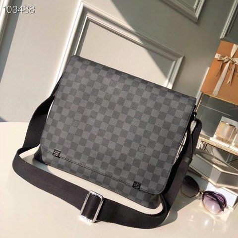 Pochete Louis Vuitton M47644 - Comprar em GVimport