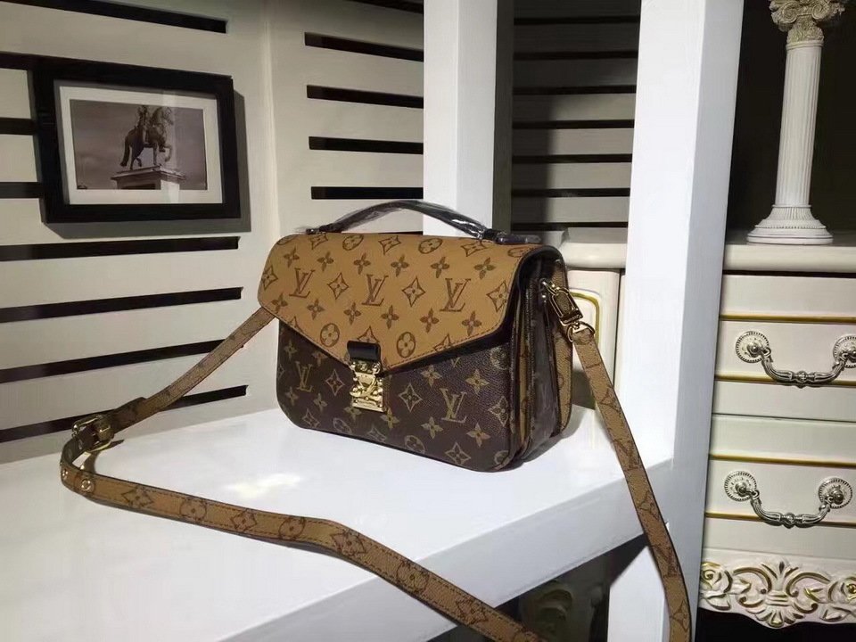 Pochete Louis Vuitton M47644 - Comprar em GVimport