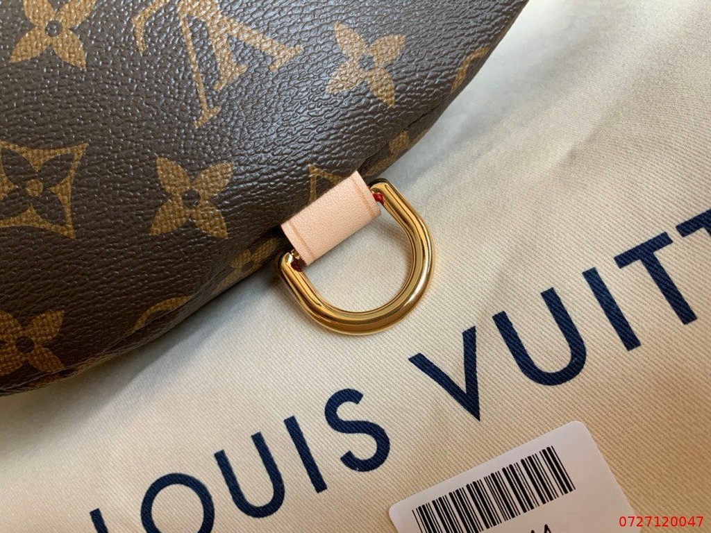 Pochete Louis Vuitton M47644 - Comprar em GVimport