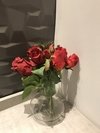 Arranjo Buque de Rosas X9 Artificiais em vaso de vidro - 27cm