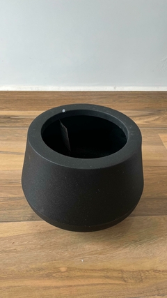 vaso de polietileno 30x25cm (Preto) - comprar online