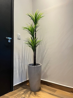 Yucca artificial 1,45 metros (Verde) com 3 troncos - comprar online