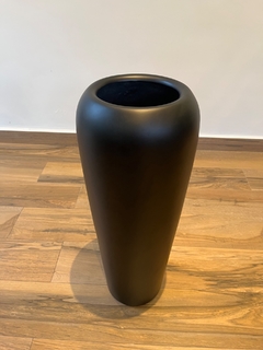 vaso fibra de vidro 76x29cm (Preto Fosco) na internet
