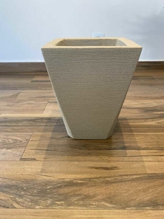 VASO DE POLIETILENO TRAPEZIO 50X38CM - AREIA