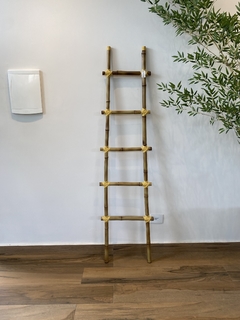 Escada de Bambu decorativa 1,80x40x30cm - comprar online