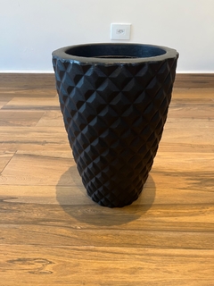 Vaso de Polietileno 38x26cm - preto - Cristal Garden