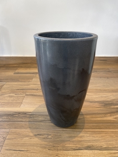 vaso de polietileno - 53x30cm (Grafite) na internet