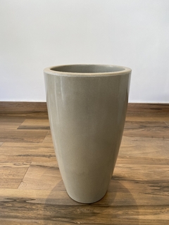 vaso de polietileno 53x30cm (cimento queimado) na internet