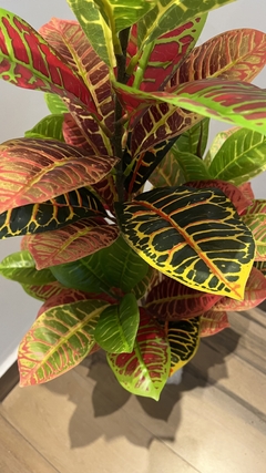 croton artificial (verde/vermelho) 1,00 metro