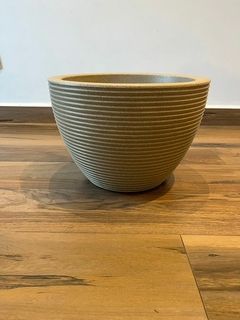 VASO DE POLIETILENO OVAL 30X42CM - AREIA - loja online