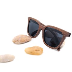 Óculos de sol feminino armação em madeira retrô oversized - comprar online