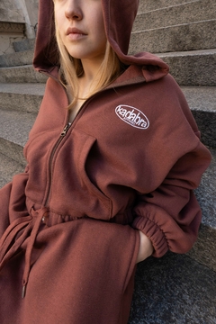 CAMPERA NEED IT CHOCO - comprar online