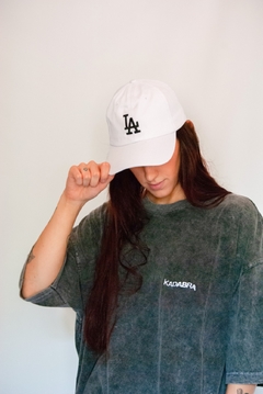 GORRA L.A WHITE - comprar online