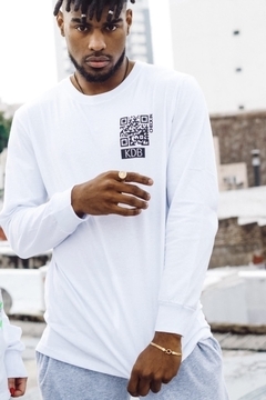 REMERA QR WHITE