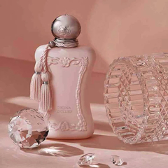 Delina Exclusif Parfums de Marly Feminino - Decant - Perfume Shopping  | O Shopping dos Decants