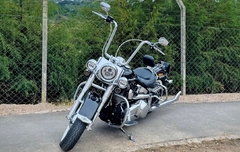 Imagem do Kit Guidão e Cabos CROMADOS - Seca Sovaco - 14" Pol. Altura - Tubo 1.1/4" Pol. - Harley Davidson - Deluxe (com Acelerador Eletrônico)