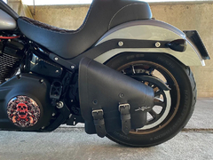 Bolsa Balança + Suporte - Preto - Harley Davidson - Softail (2018+) - Ronco V2