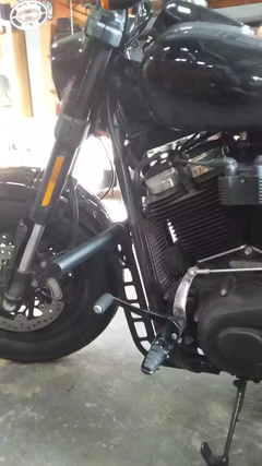 Mata cachorro/Protetor de Motor - Crash Bar - PRETO - Harley Davidson - Fat Boy (2018+) - Ronco V2