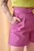 Short pinzado (gabardina fucsia)