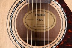 Guitarra Folk Yamaha F-370
