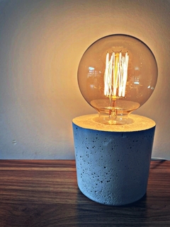 Velador de Cemento - California - Lámpara Vintage - comprar online