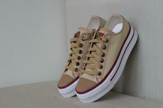 SNEAKERS ALL STAR LONA BEIGE BASE ALTA en internet