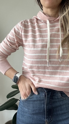 Sweater con capucha rayado en internet