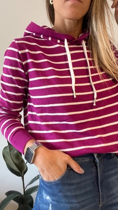 Sweater con capucha rayado - comprar online
