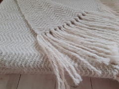 Manta de lana de llama tejida en telar motivo espigado