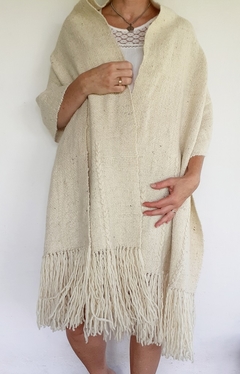 PRE VENTA Pashmina de lana de oveja con bordado espigas - comprar online