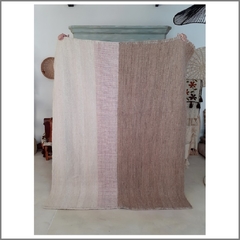 Beige y natural con peinecillo rosa 160x200 cm