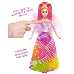 Boneca Barbie Dreamtopia Princesa Luzes Arco-Íris - Mattel - comprar online