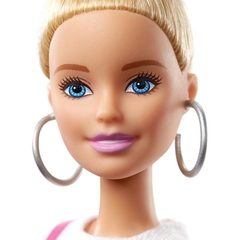 Boneca Barbie Fashionistas #142 GHW56 - Mattel na internet