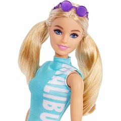 Boneca Barbie Fashionistas #158 GRB50 - Mattel na internet