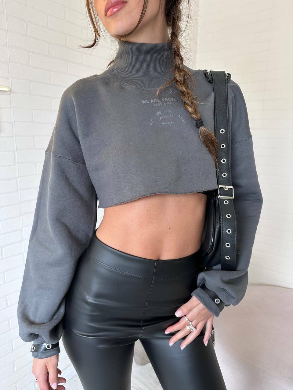 Buzo Crop Beals Gris By Macu Basile