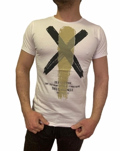 Remera de hombre estampada X